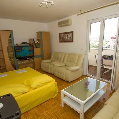Apartman Leonard Póla