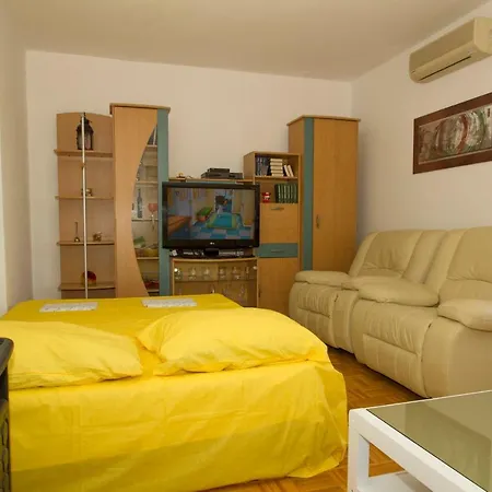 Apartman Leonard *